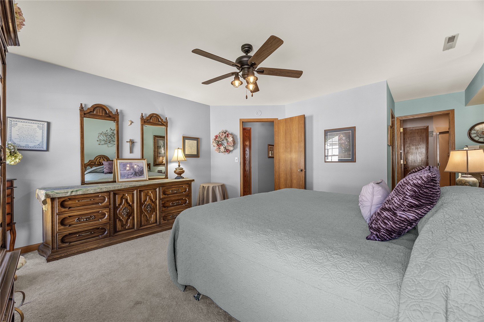4545 Westchester Drive NE Cedar Rapids IA 52402
