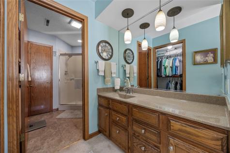 4545 Westchester Drive NE Cedar Rapids IA 52402