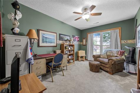 4545 Westchester Drive NE Cedar Rapids IA 52402