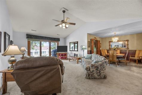 4545 Westchester Drive NE Cedar Rapids IA 52402
