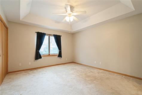 1037 Doubletree Court NE Cedar Rapids IA 52402