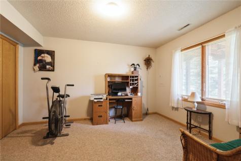 1037 Doubletree Court NE Cedar Rapids IA 52402