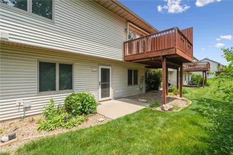 1037 Doubletree Court NE Cedar Rapids IA 52402