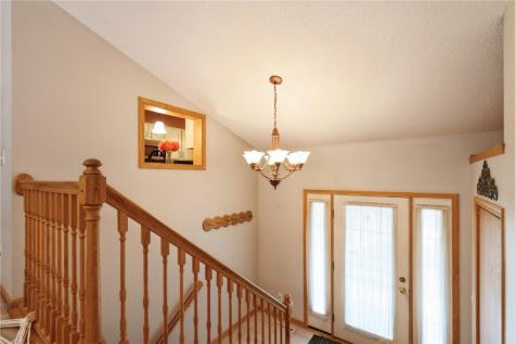 1037 Doubletree Court NE Cedar Rapids IA 52402