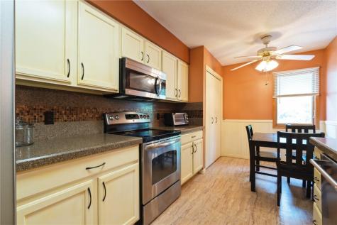 1037 Doubletree Court NE Cedar Rapids IA 52402