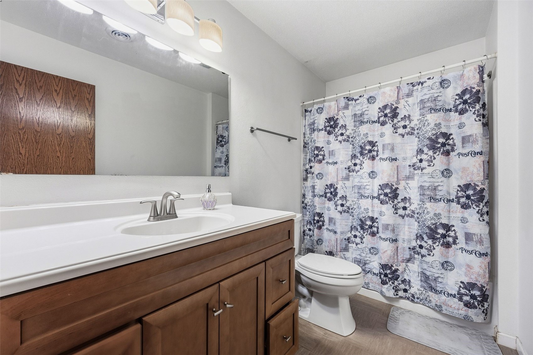 904 West Side Drive Iowa City IA 52246