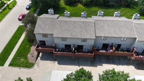 904 West Side Drive Iowa City IA 52246
