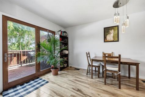 904 West Side Drive Iowa City IA 52246