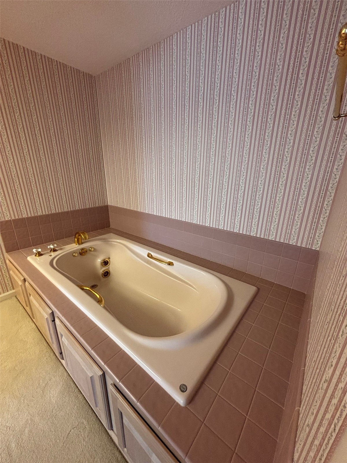 100 Thompson Drive SE Cedar Rapids IA 52403