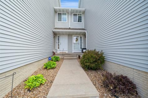 6221 Muirfield Drive SW Cedar Rapids IA 52404