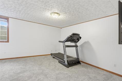 3415 Queen Drive SW Cedar Rapids IA 52404