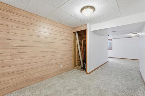 3415 Queen Drive SW Cedar Rapids IA 52404
