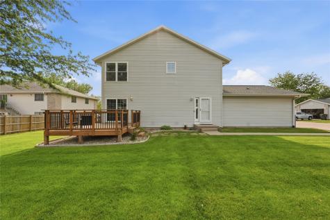 3415 Queen Drive SW Cedar Rapids IA 52404