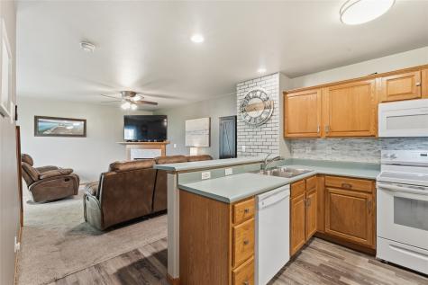 3415 Queen Drive SW Cedar Rapids IA 52404