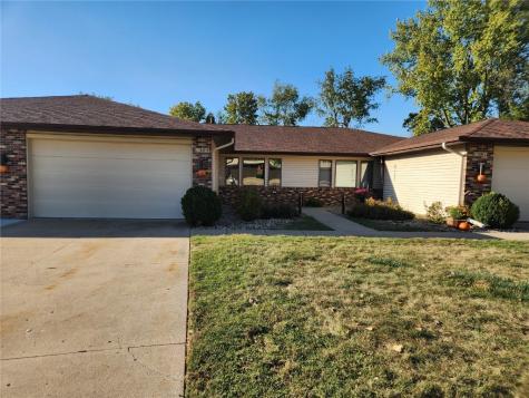 1585 Matterhorn Drive NE Cedar Rapids IA 52402