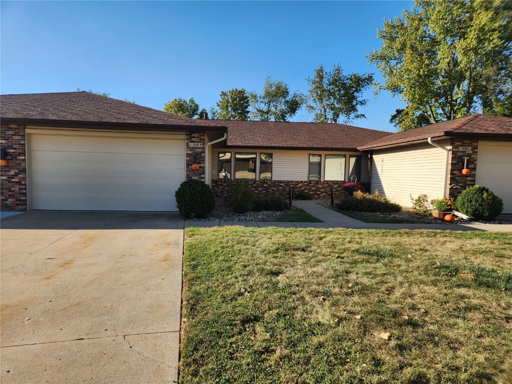 1585 Matterhorn Drive NE Cedar Rapids IA 52402