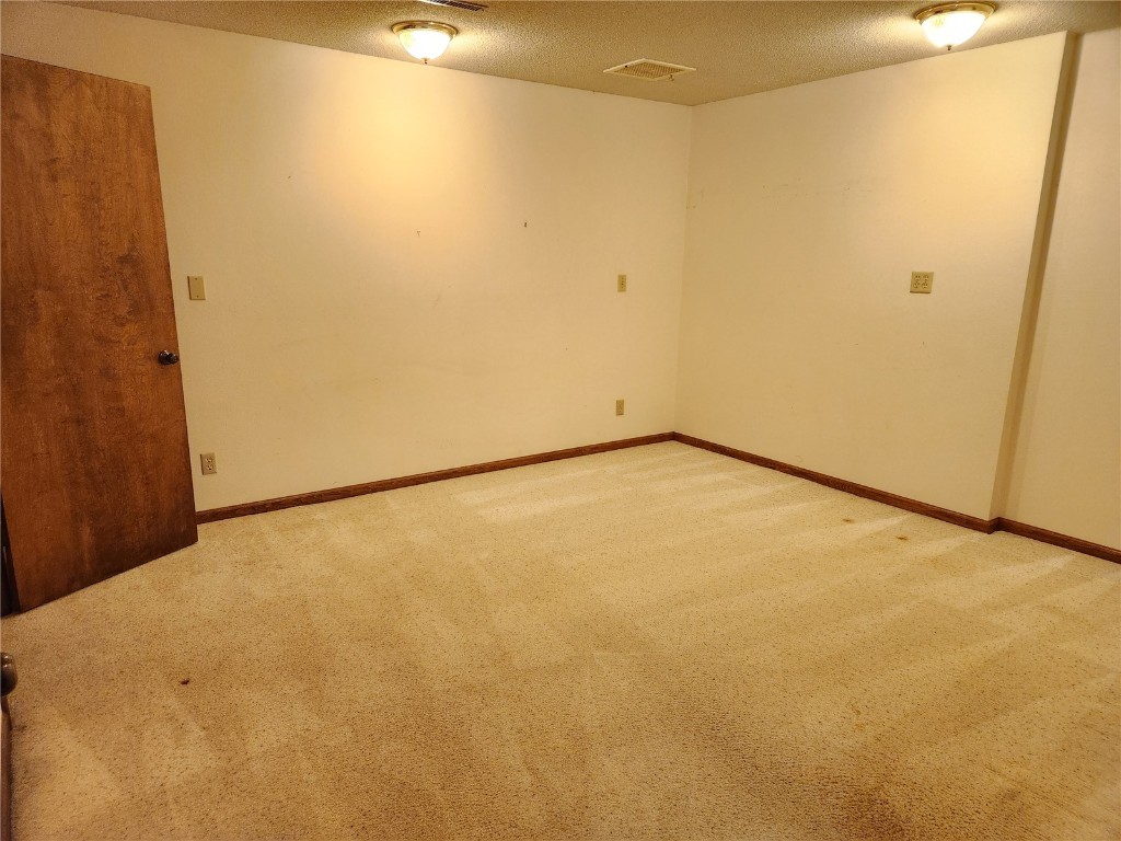 1585 Matterhorn Drive NE Cedar Rapids IA 52402