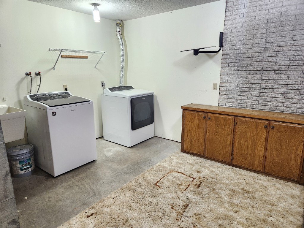 1585 Matterhorn Drive NE Cedar Rapids IA 52402