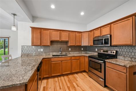 460 2nd Street Fairfax IA 52228