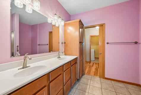 460 2nd Street Fairfax IA 52228