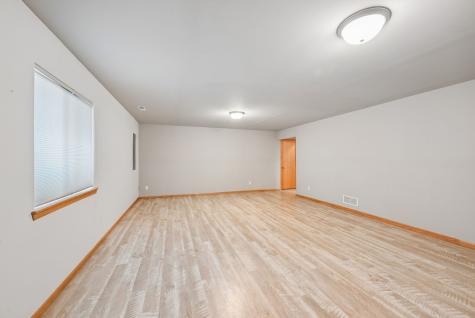 460 2nd Street Fairfax IA 52228