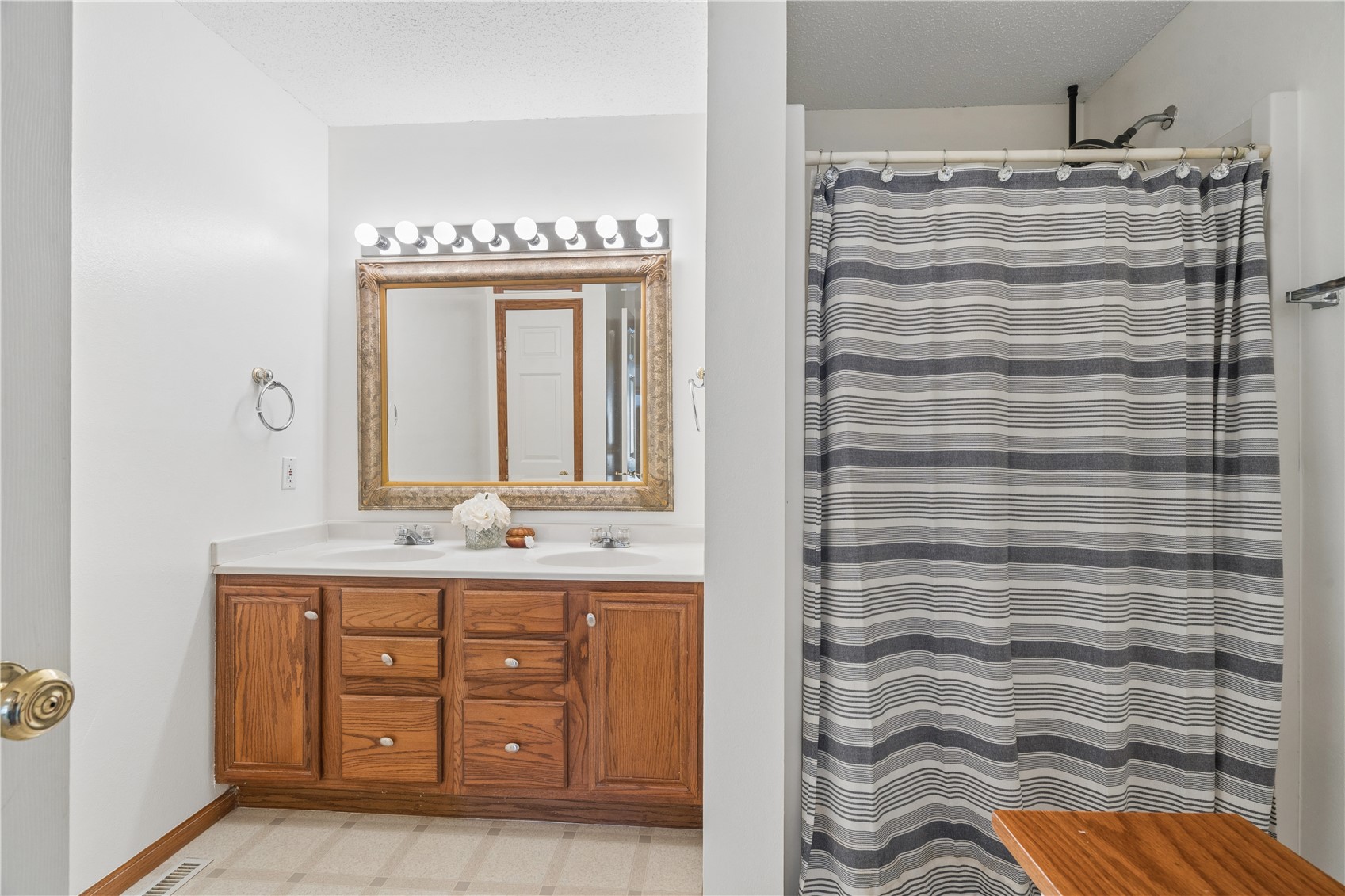 7306 Walden Road NE Cedar Rapids IA 52402