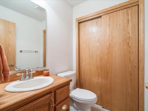 1658 Greens Way Court NE Cedar Rapids IA 52402