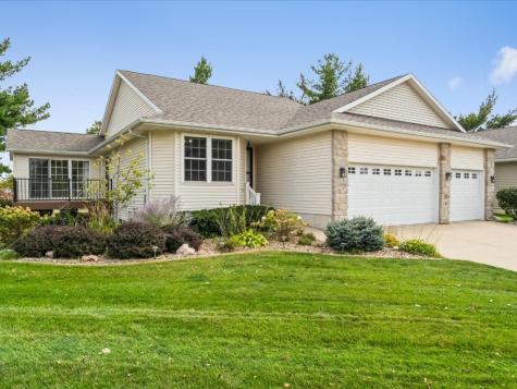 1658 Greens Way Court NE Cedar Rapids IA 52402