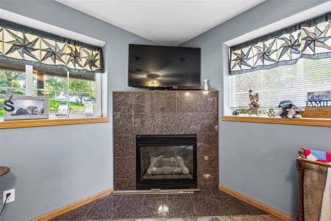 6610 Waterview Drive SW Cedar Rapids IA 52404