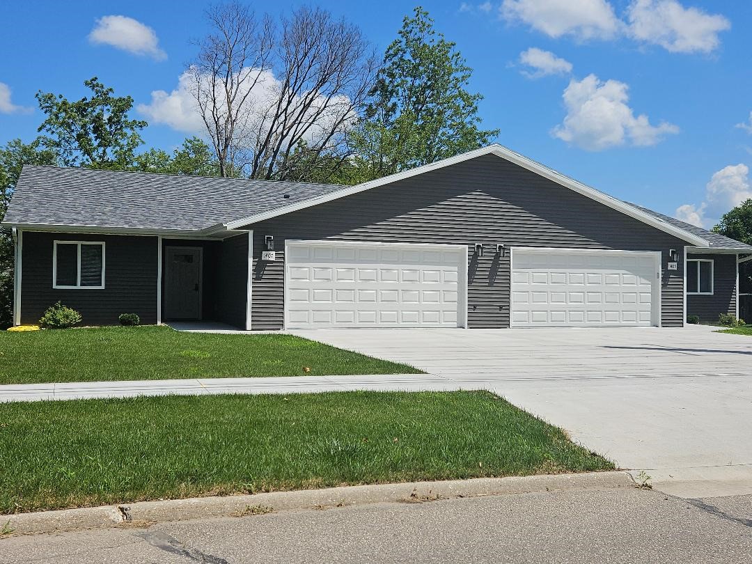 1407 13th Avenue Belle Plaine IA 52208