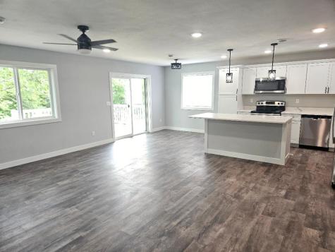 1407 13th Avenue Belle Plaine IA 52208