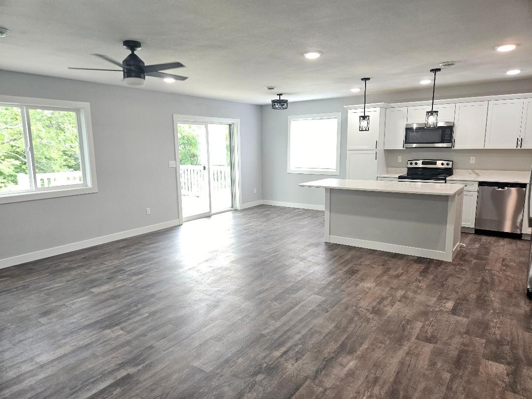 1407 13th Avenue Belle Plaine IA 52208