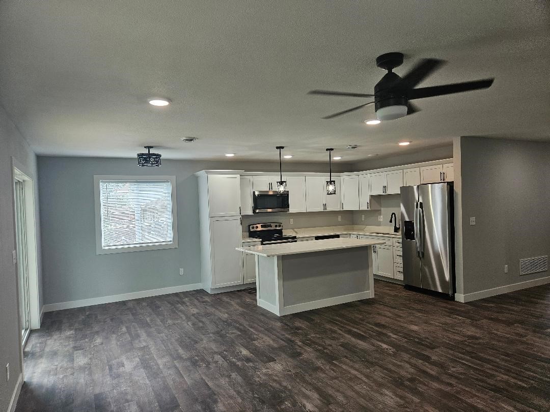 1407 13th Avenue Belle Plaine IA 52208