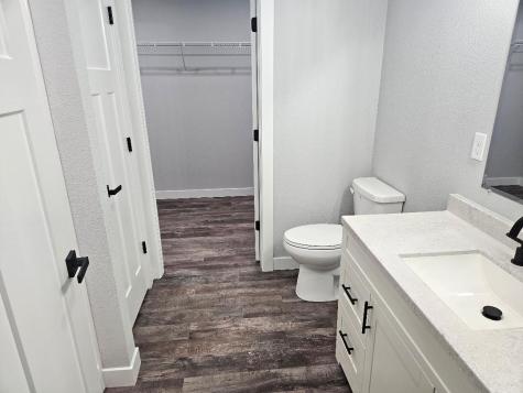 1407 13th Avenue Belle Plaine IA 52208