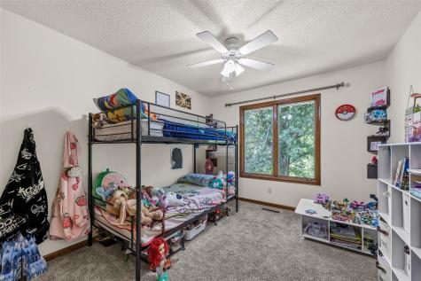 1709 Pikes Peak Court NE Cedar Rapids IA 52402