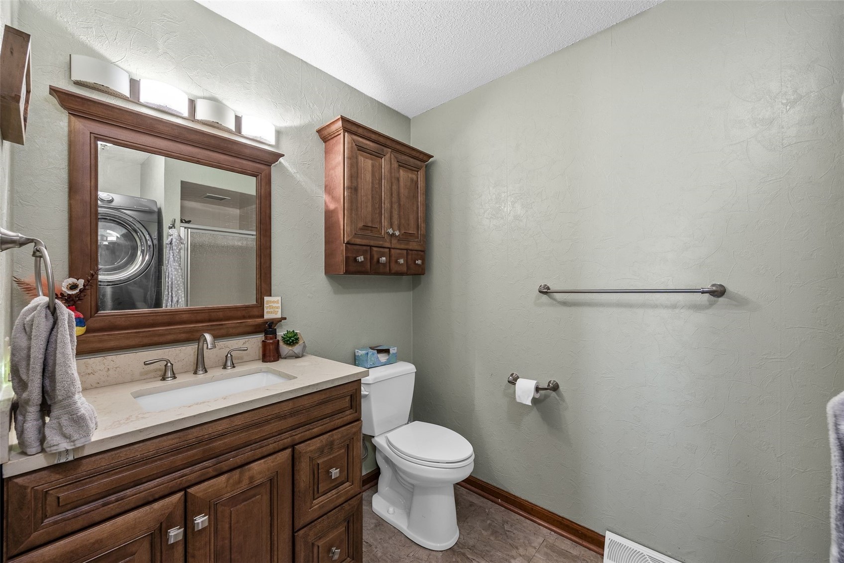 1709 Pikes Peak Court NE Cedar Rapids IA 52402