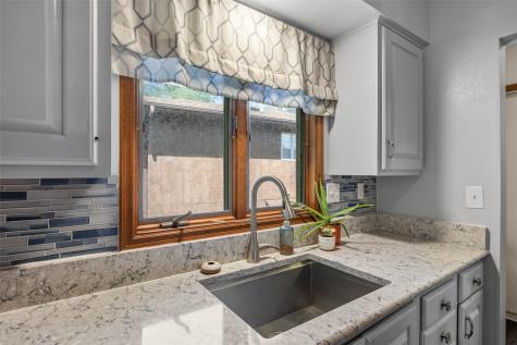 1709 Pikes Peak Court NE Cedar Rapids IA 52402