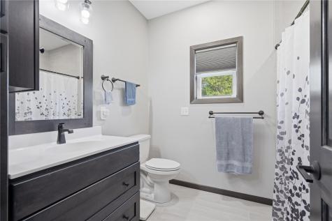 2086 Three Elms Park Road Independence IA 50644