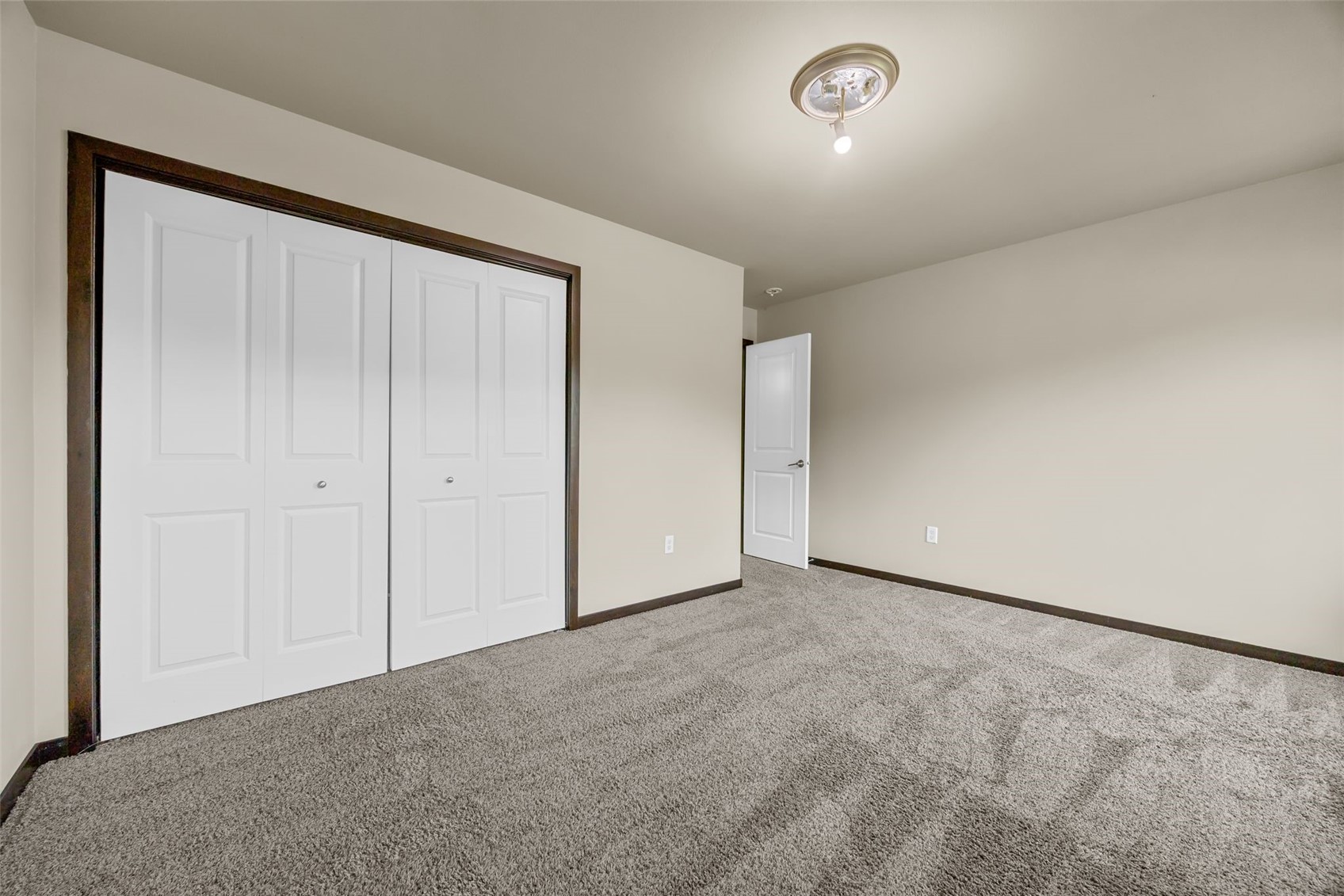 816 N 1st Avenue Iowa City IA 52245