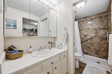 130 Thompson Drive Cedar Rapids IA 52403