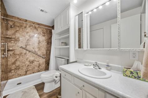 130 Thompson Drive Cedar Rapids IA 52403