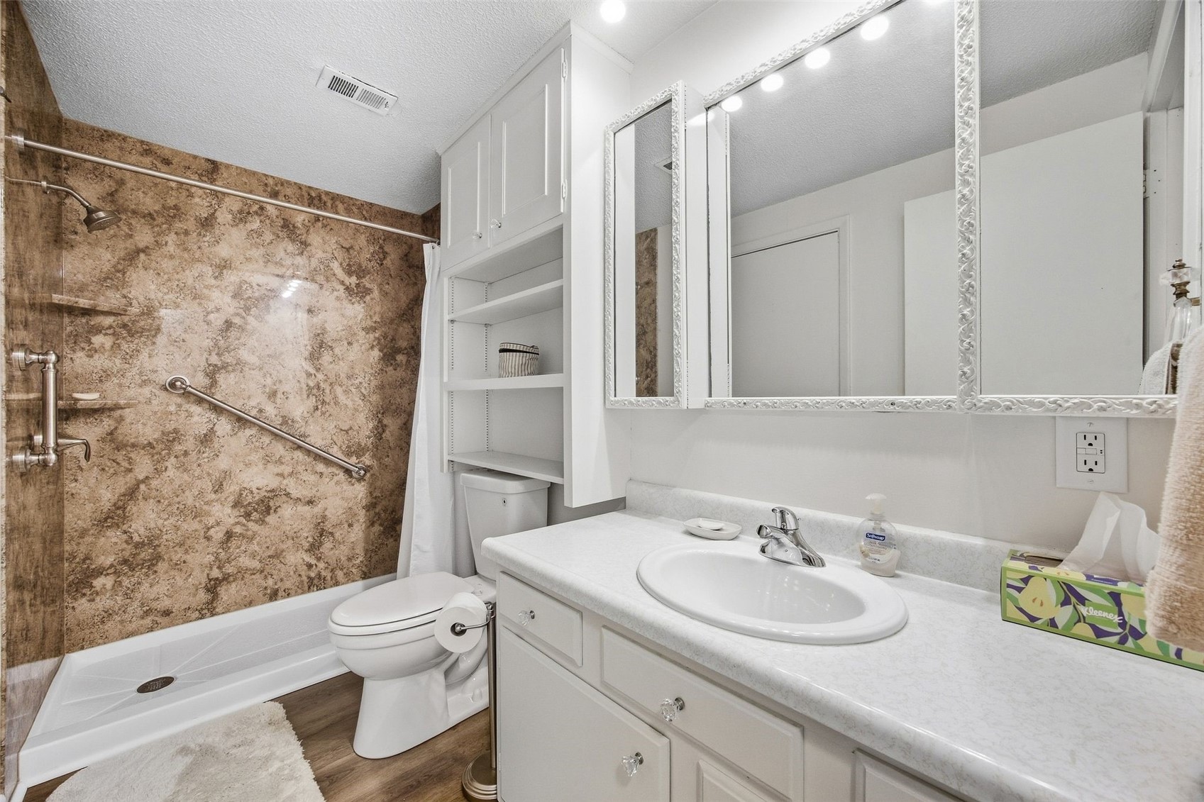 130 Thompson Drive Cedar Rapids IA 52403