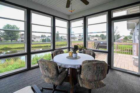 544 Meadow Oak Circle Fairfax IA 52228