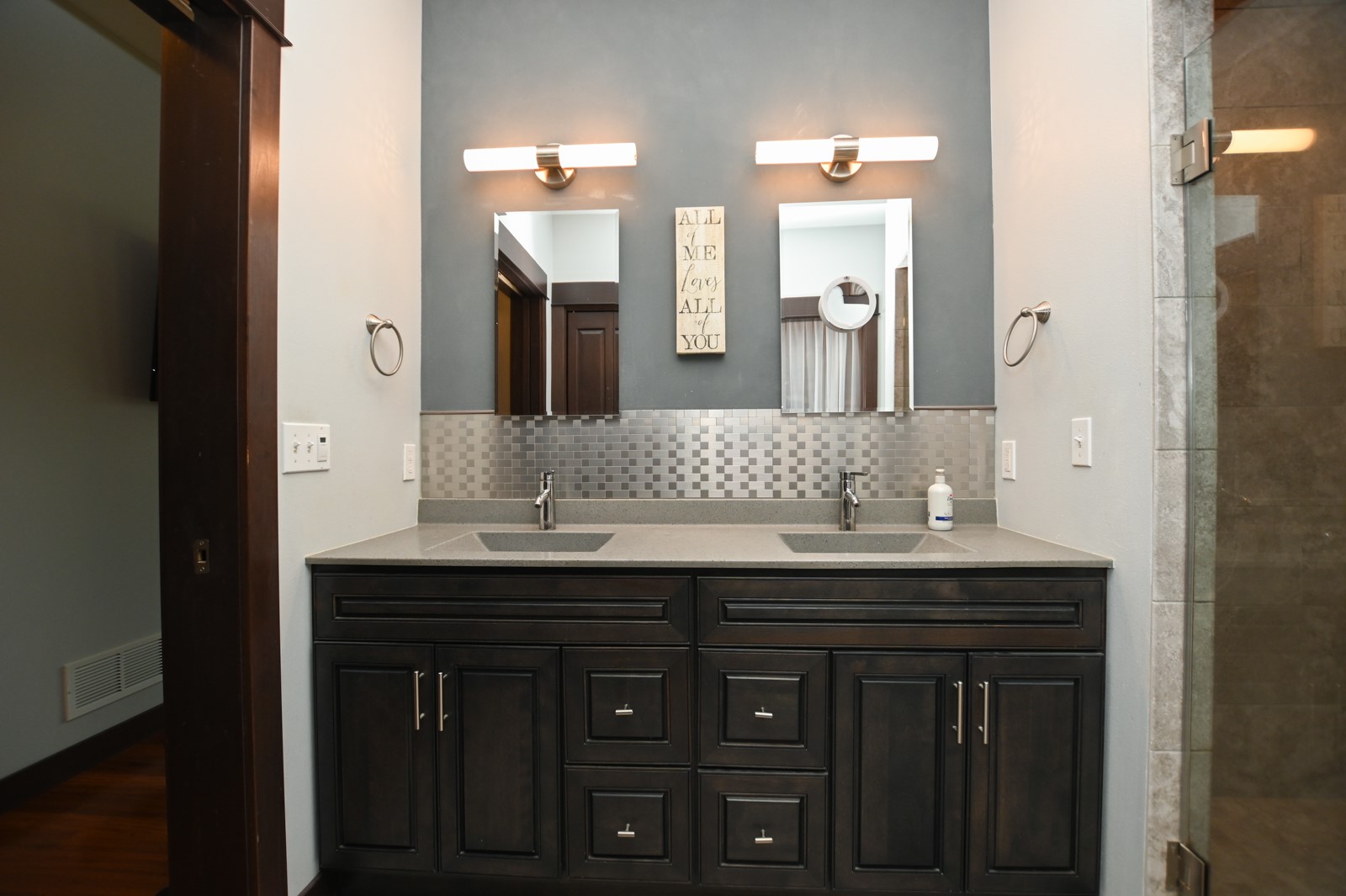 544 Meadow Oak Circle Fairfax IA 52228