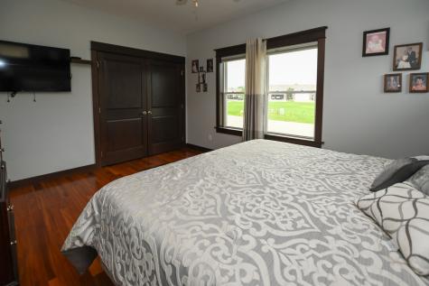 544 Meadow Oak Circle Fairfax IA 52228