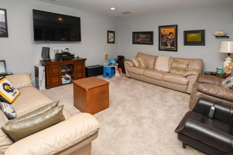 544 Meadow Oak Circle Fairfax IA 52228