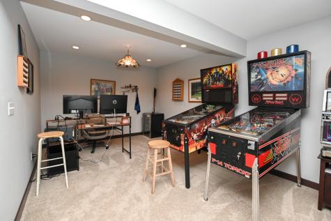 544 Meadow Oak Circle Fairfax IA 52228