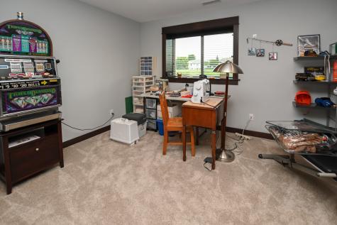 544 Meadow Oak Circle Fairfax IA 52228