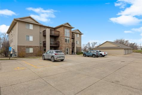 3130 Wilson SW Cedar Rapids IA 52404