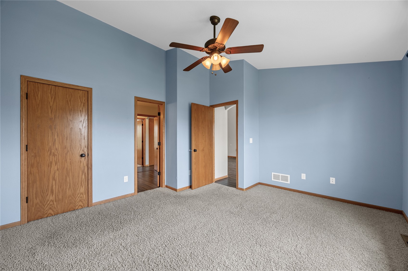 235 N Park Ridge Road North Liberty IA 52317